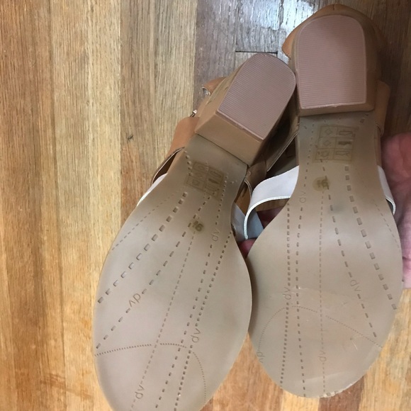 Dolce vita Roman style women’s Shoes - Picture 6 of 6